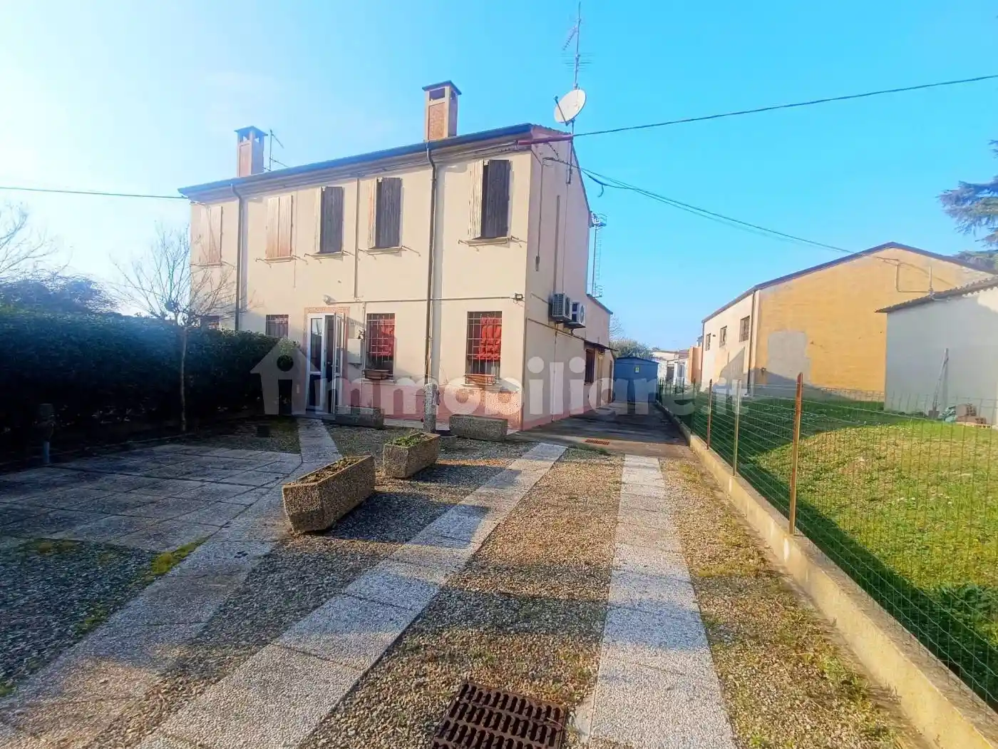 Villa in vendita a Riva del Po