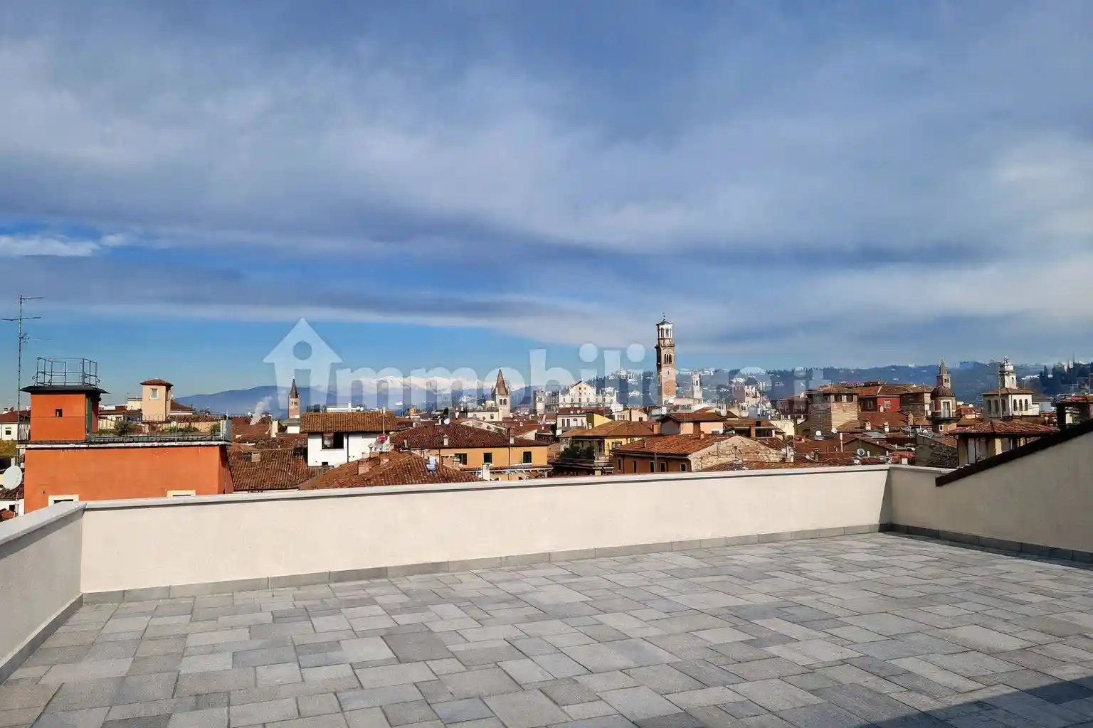 Appartamento in vendita a Verona