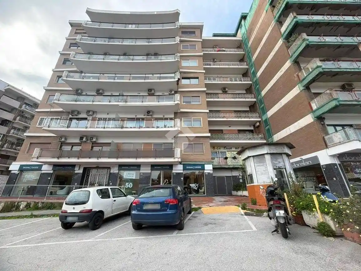 Appartamento in vendita a Napoli
