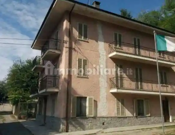 Palazzo - Stabile in vendita a Montafia