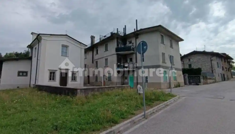 Appartamento in vendita a Almenno San Bartolomeo