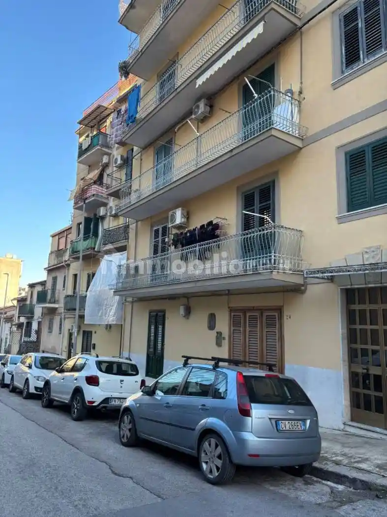 Palazzo - Edificio in vendita a Monreale
