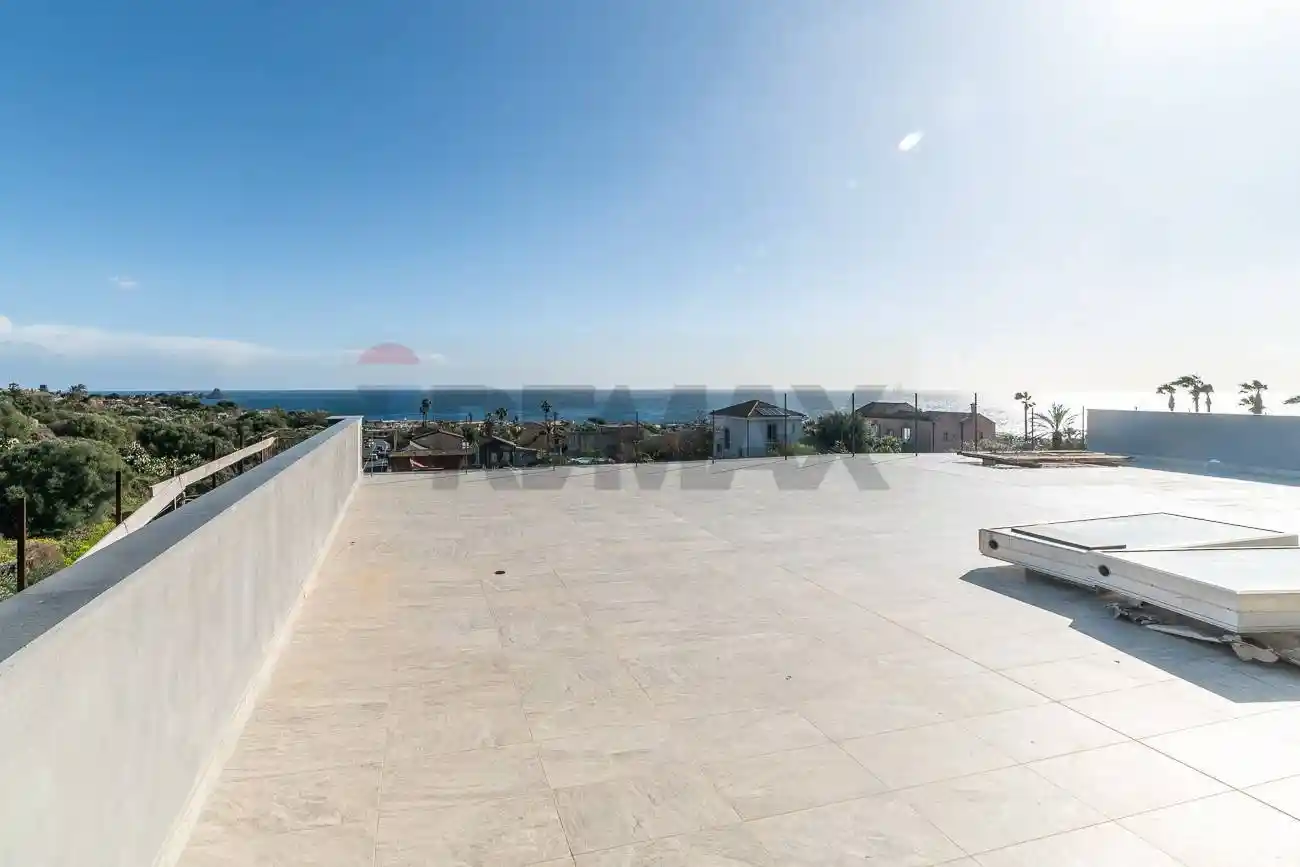 Appartamento in vendita a Aci Castello