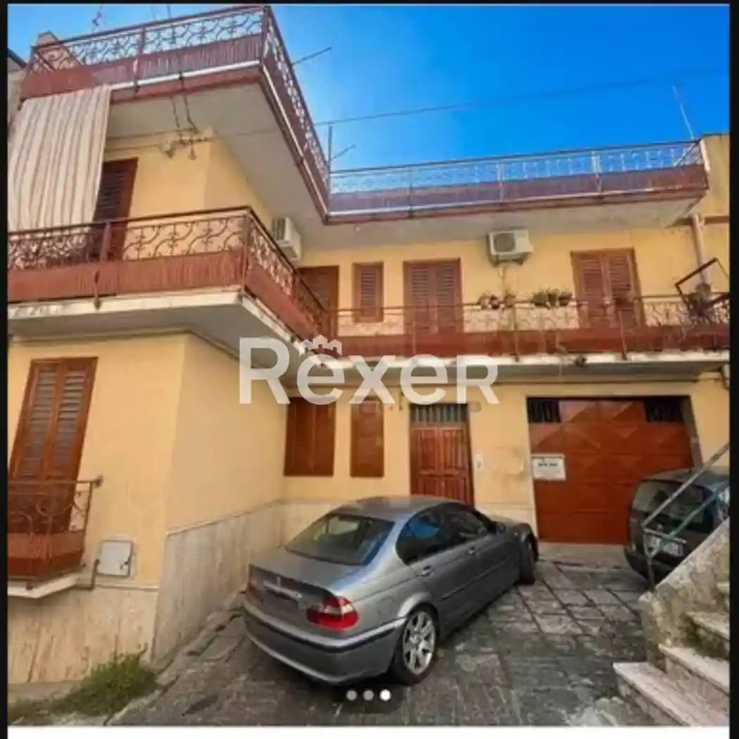 Palazzo - Edificio in vendita a Militello in Val di Catania