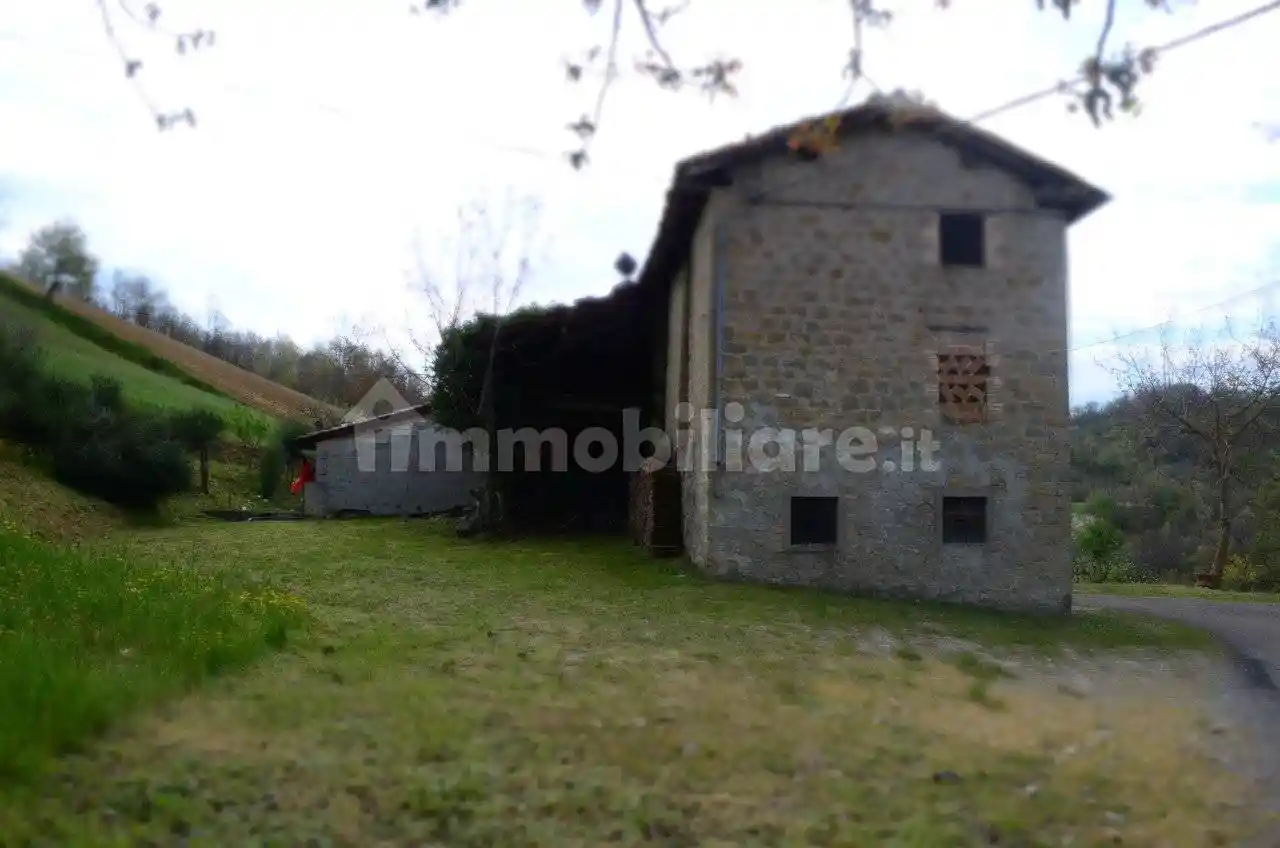 Rustico - Casale in vendita a Vetto