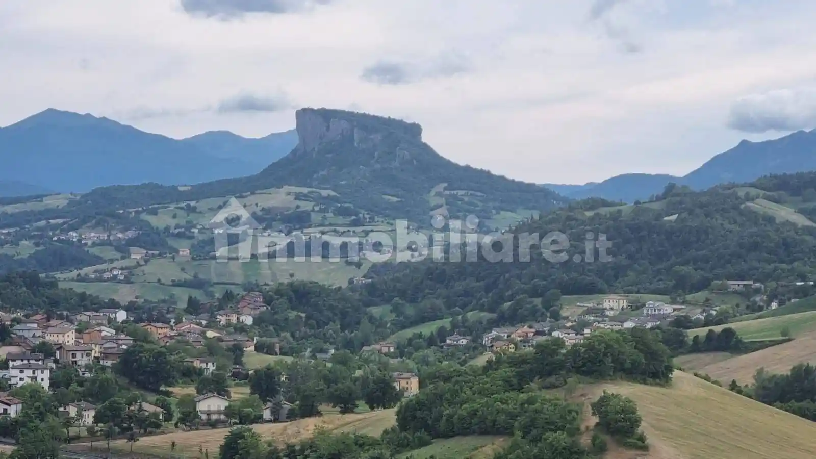 Appartamento in vendita a Castelnovo Ne' Monti
