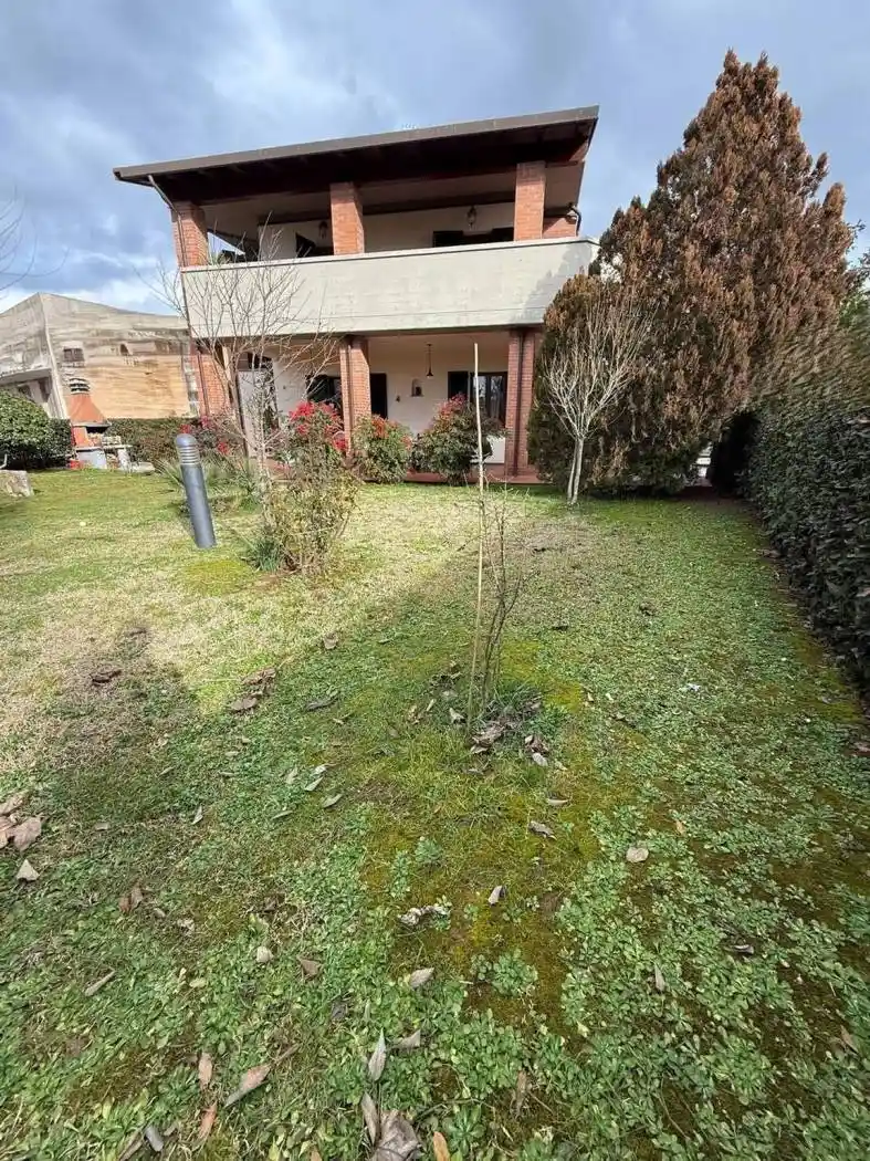 Villa in vendita a Castelfiorentino