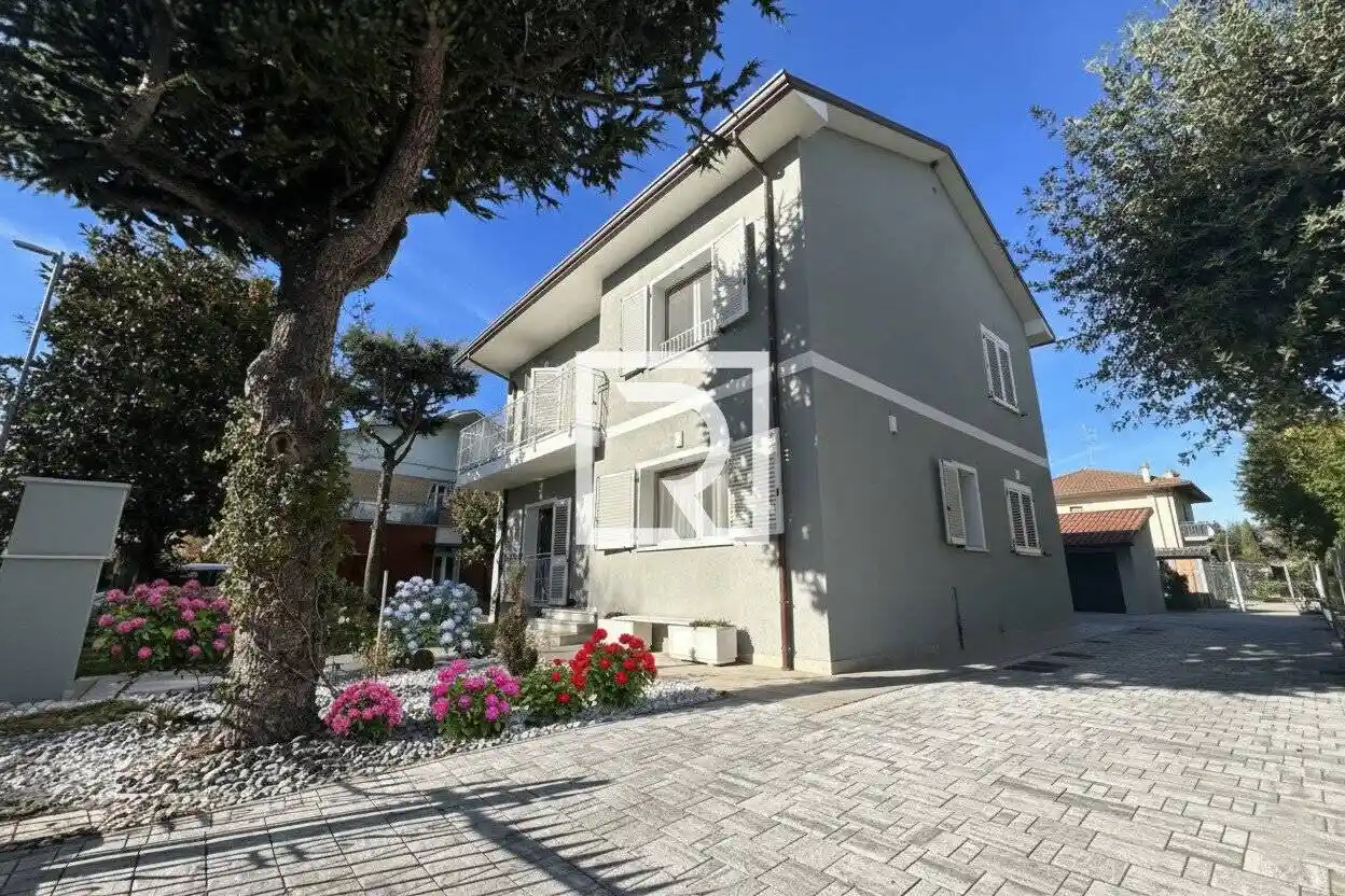 Villa in vendita a Cesenatico