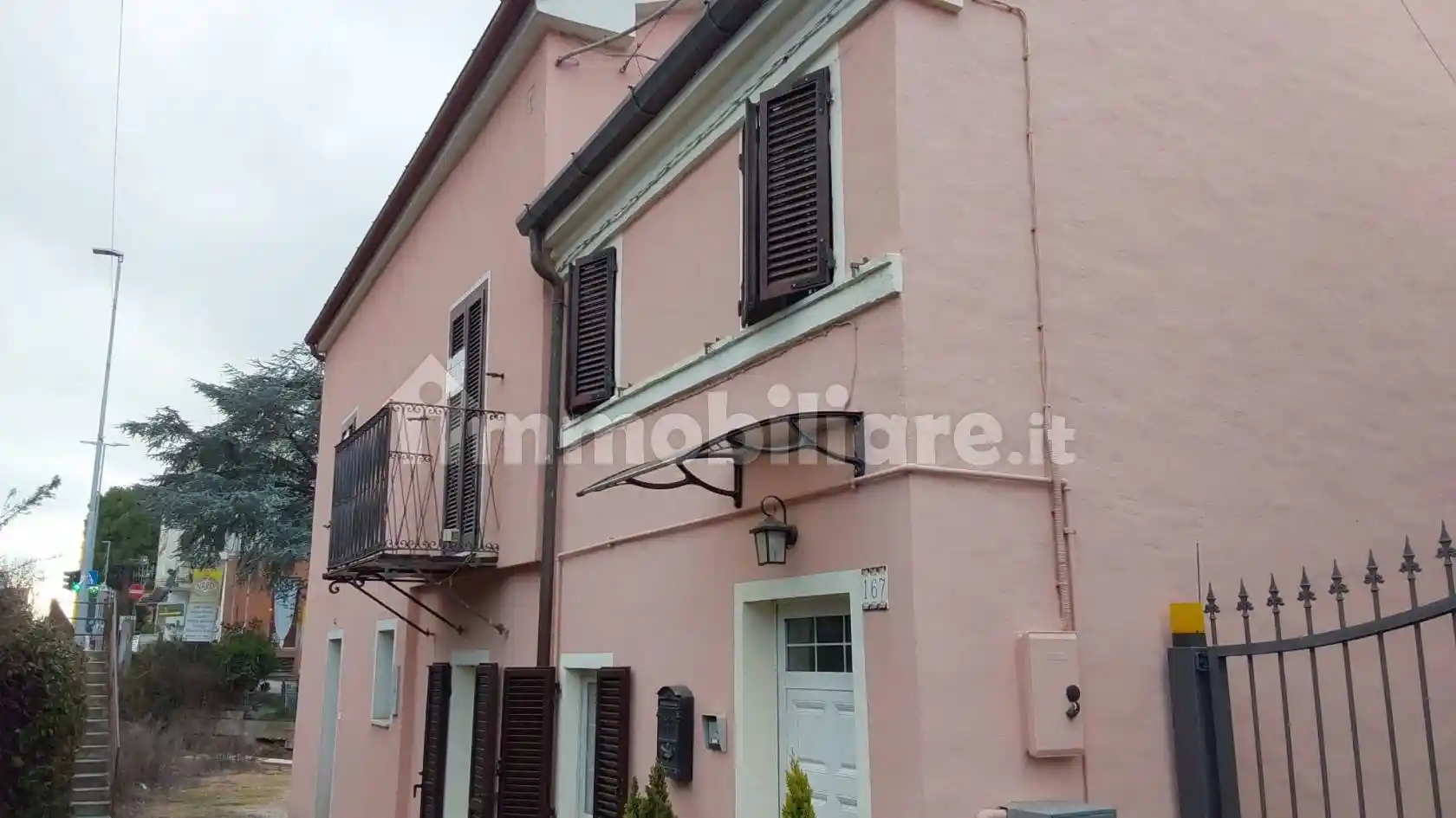 Casa indipendente in vendita a Macerata