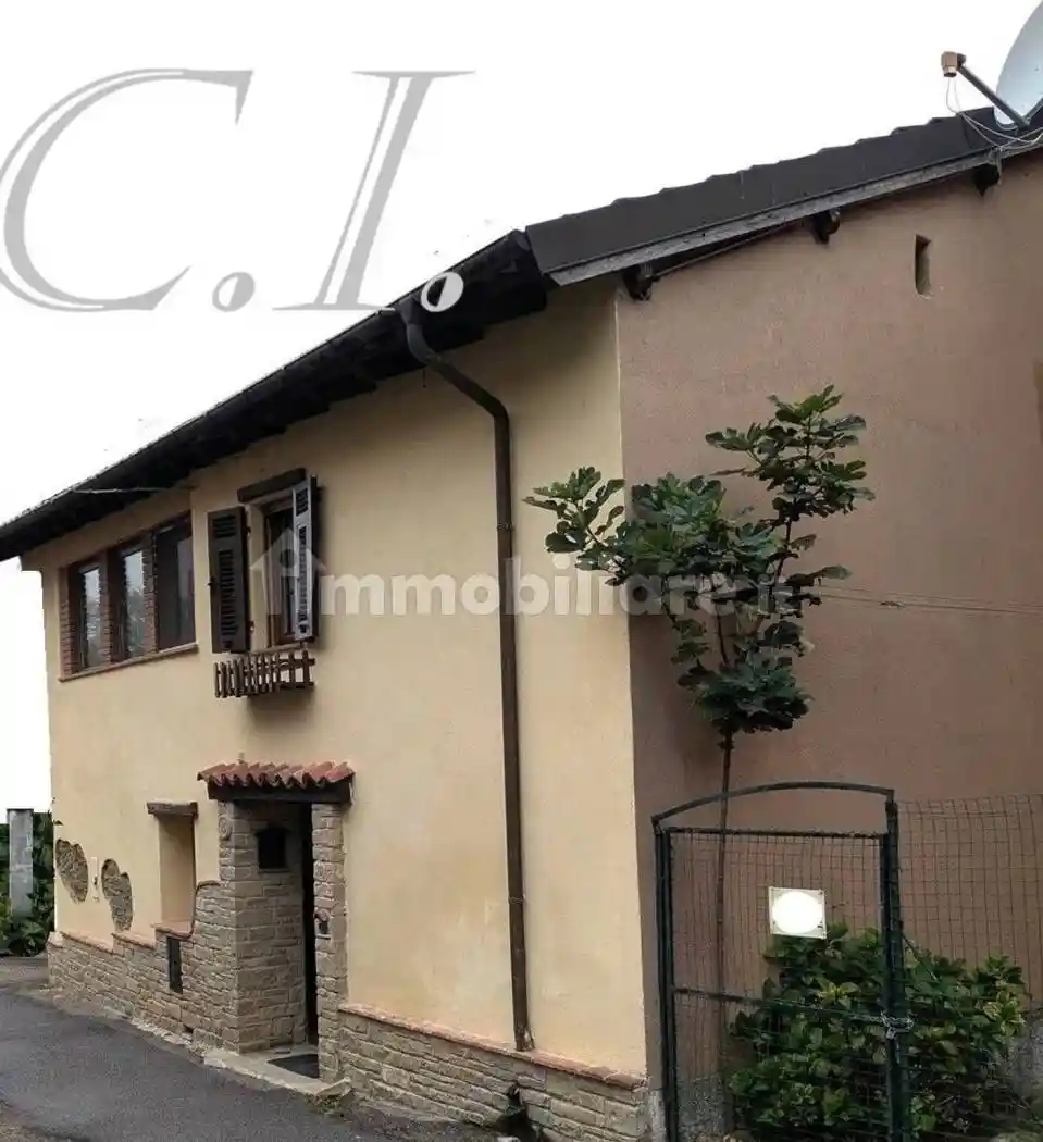 Villa in vendita a Cairo Montenotte