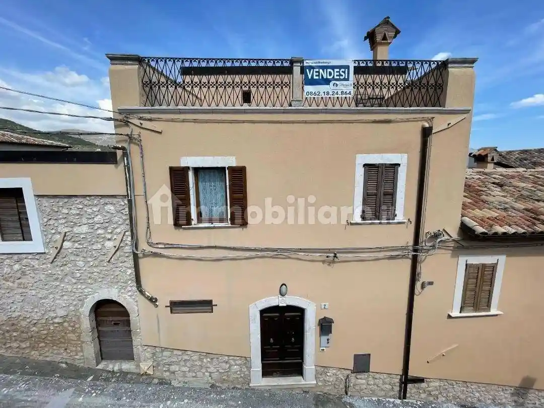 Casa indipendente in vendita a Carapelle Calvisio