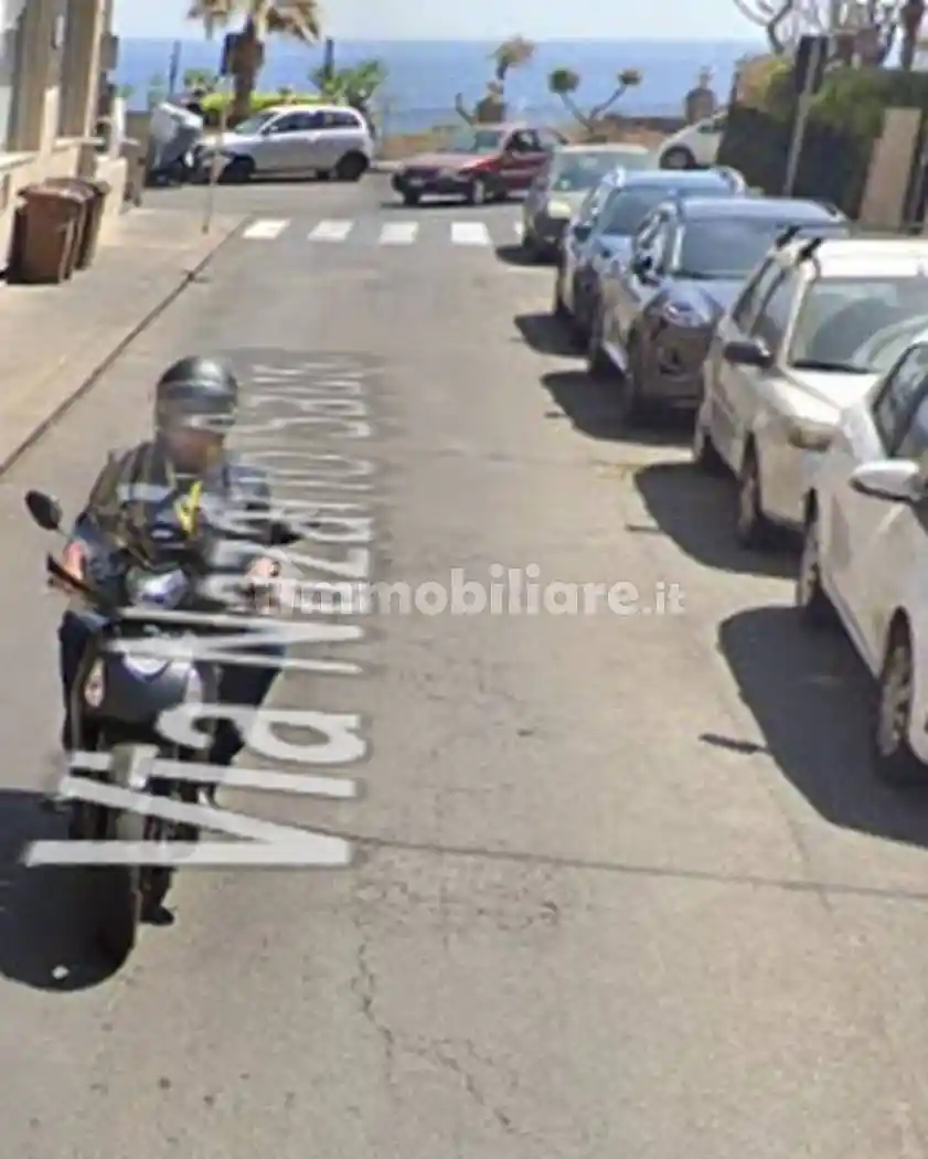 Appartamento in vendita a Aci Castello