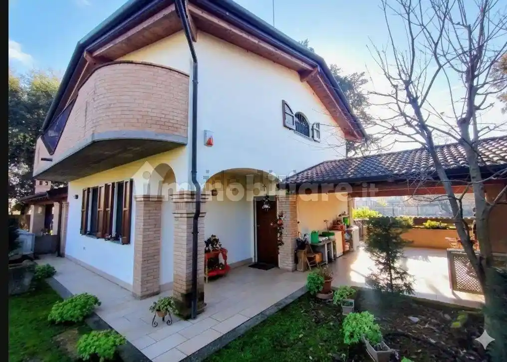 Villa in vendita a Cassano d'Adda