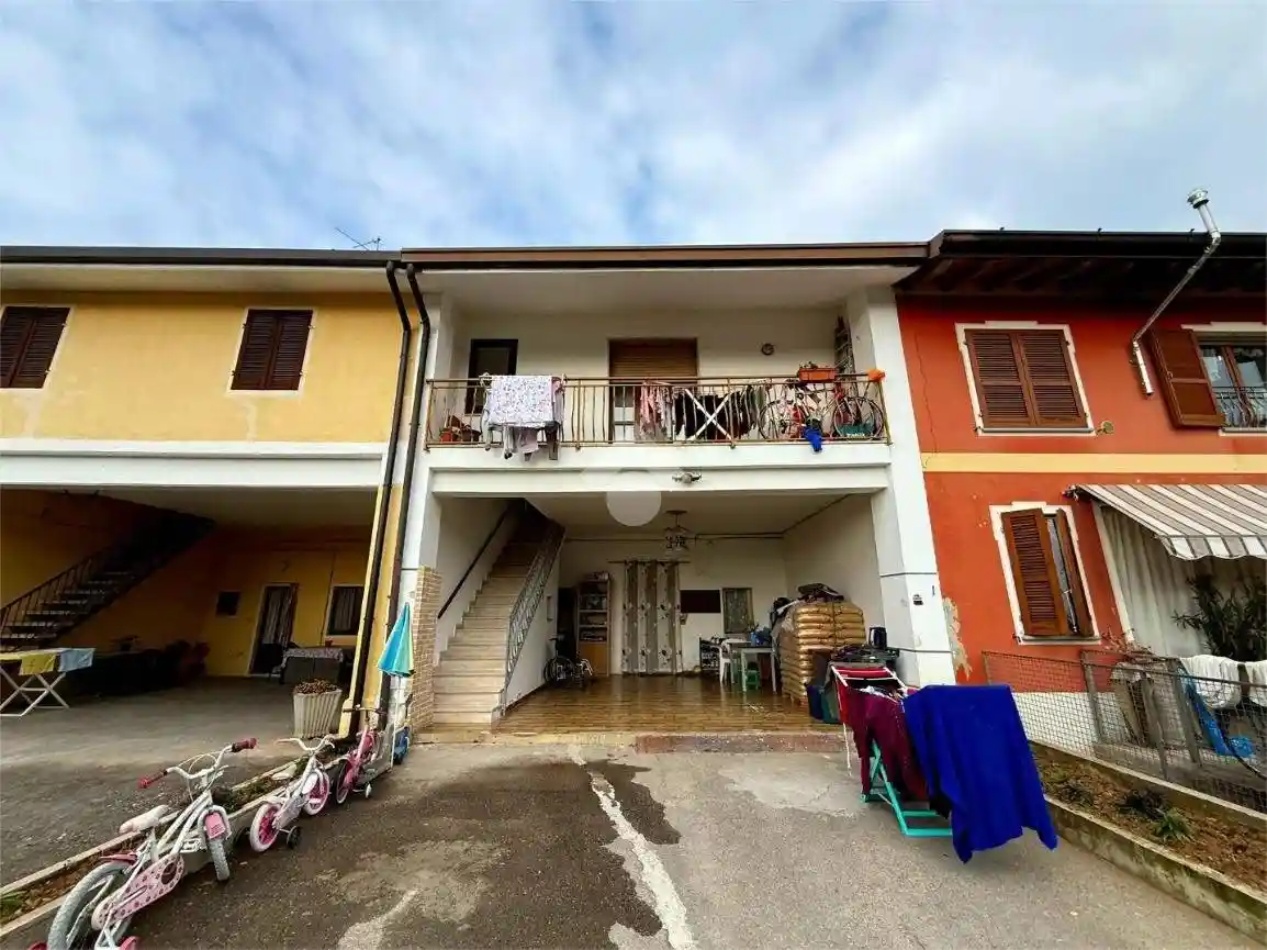 Rustico - Casale in vendita a Rovato