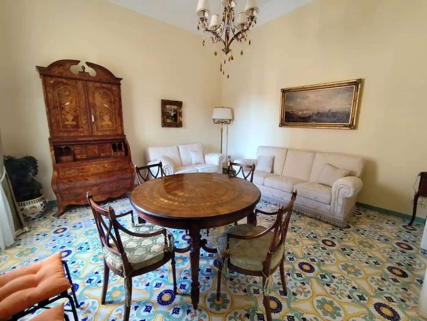 Appartamento in vendita a Napoli