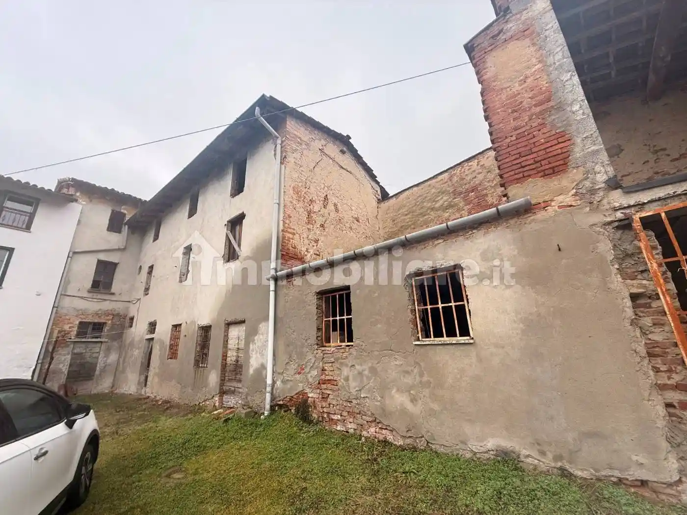 Rustico - Casale in vendita a Stradella