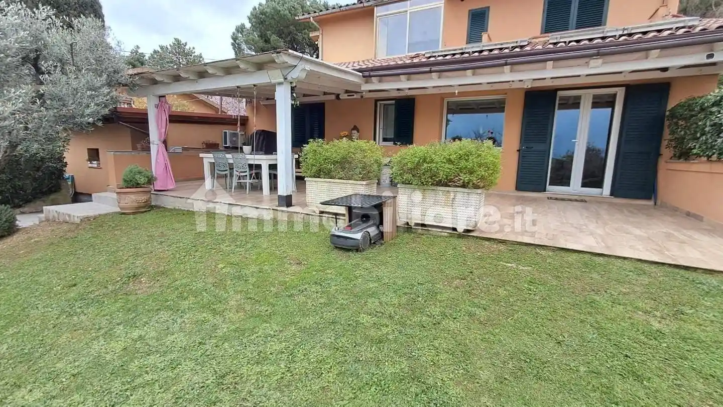 Villa in vendita a Montescudaio