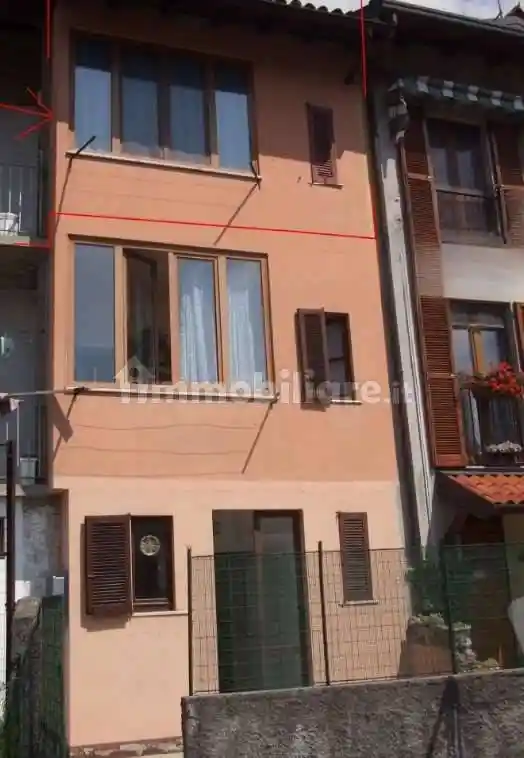 Appartamento in vendita a Carenno