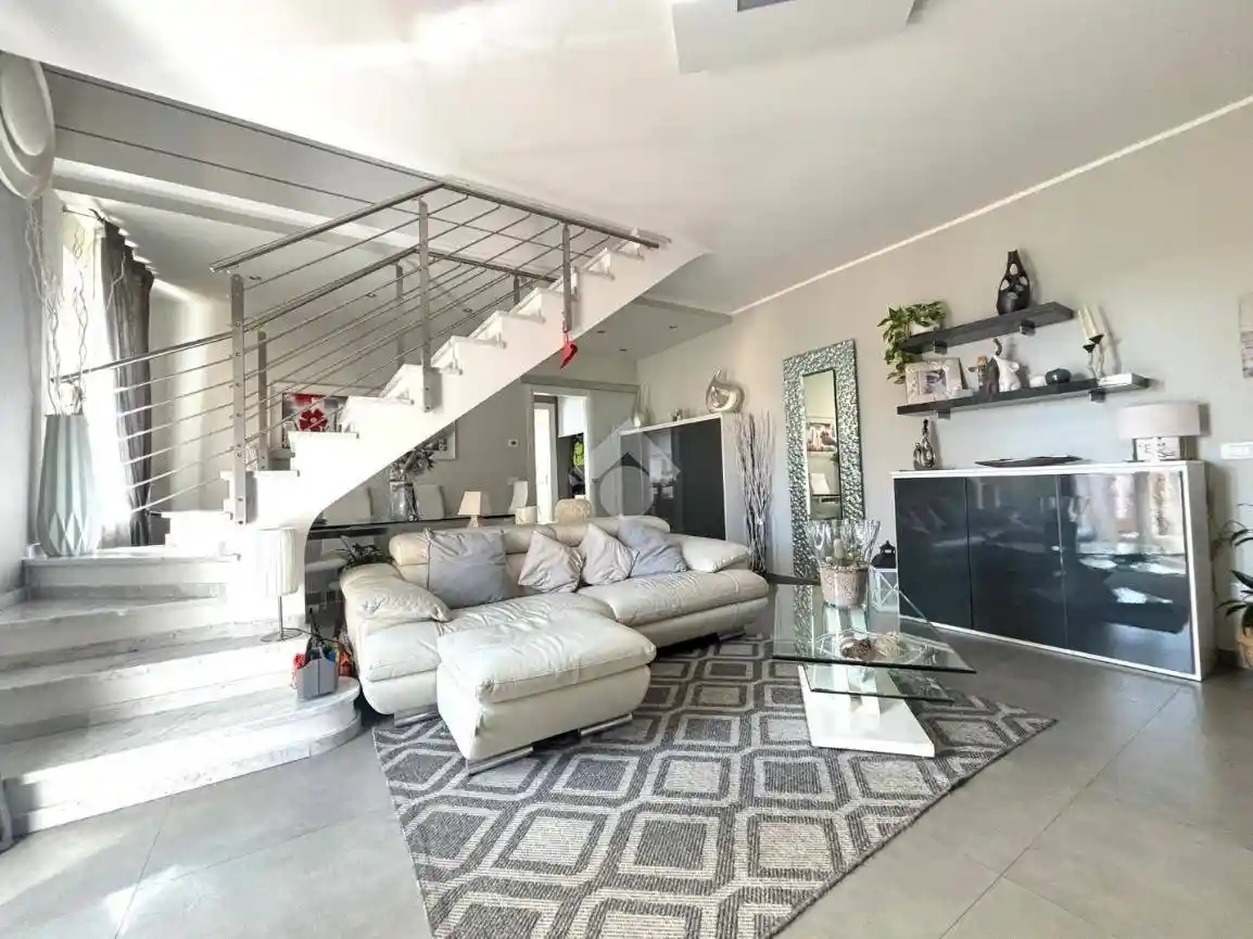 Appartamento in vendita a Sarzana