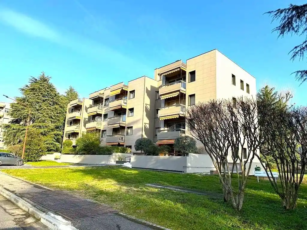 Appartamento in vendita a Brescia