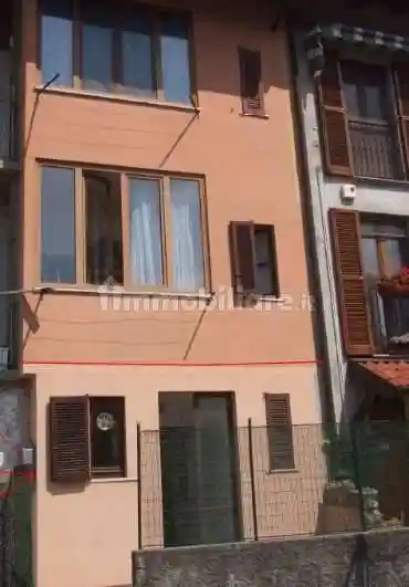 Appartamento in vendita a Carenno