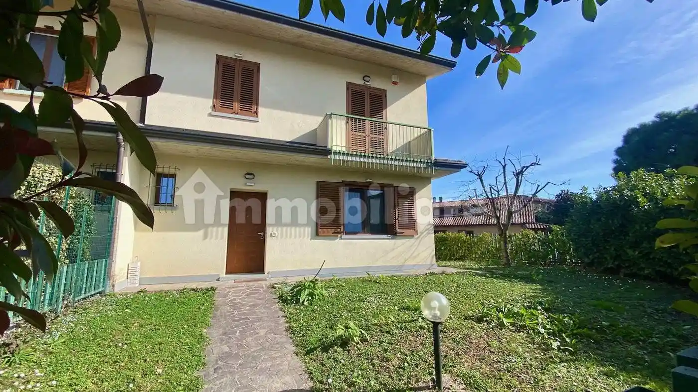 Villetta a schiera in vendita a Medolago