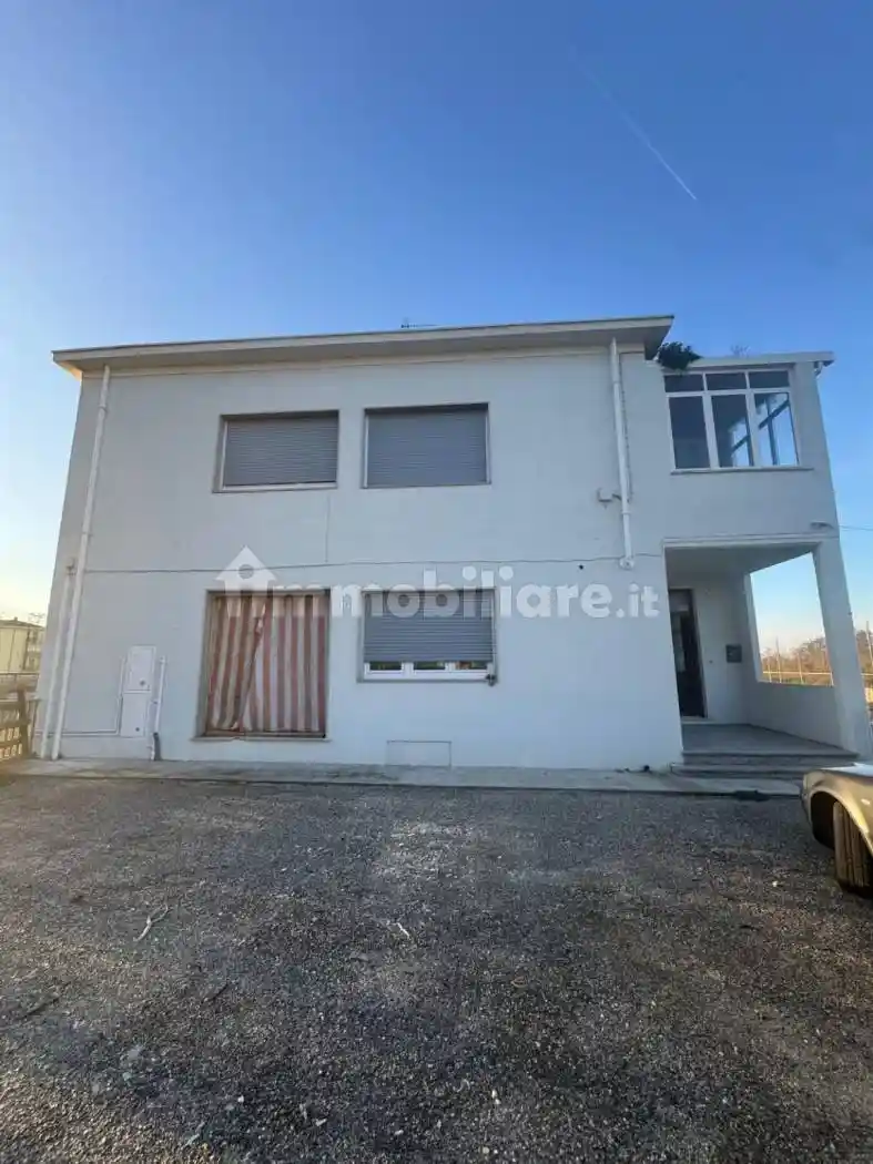 Villa in vendita a Casale Monferrato