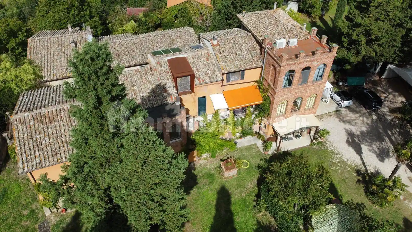 Palazzo - Edificio in vendita a Perugia