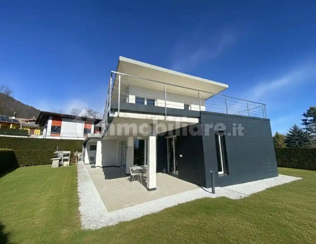 Villa in vendita a La Cassa