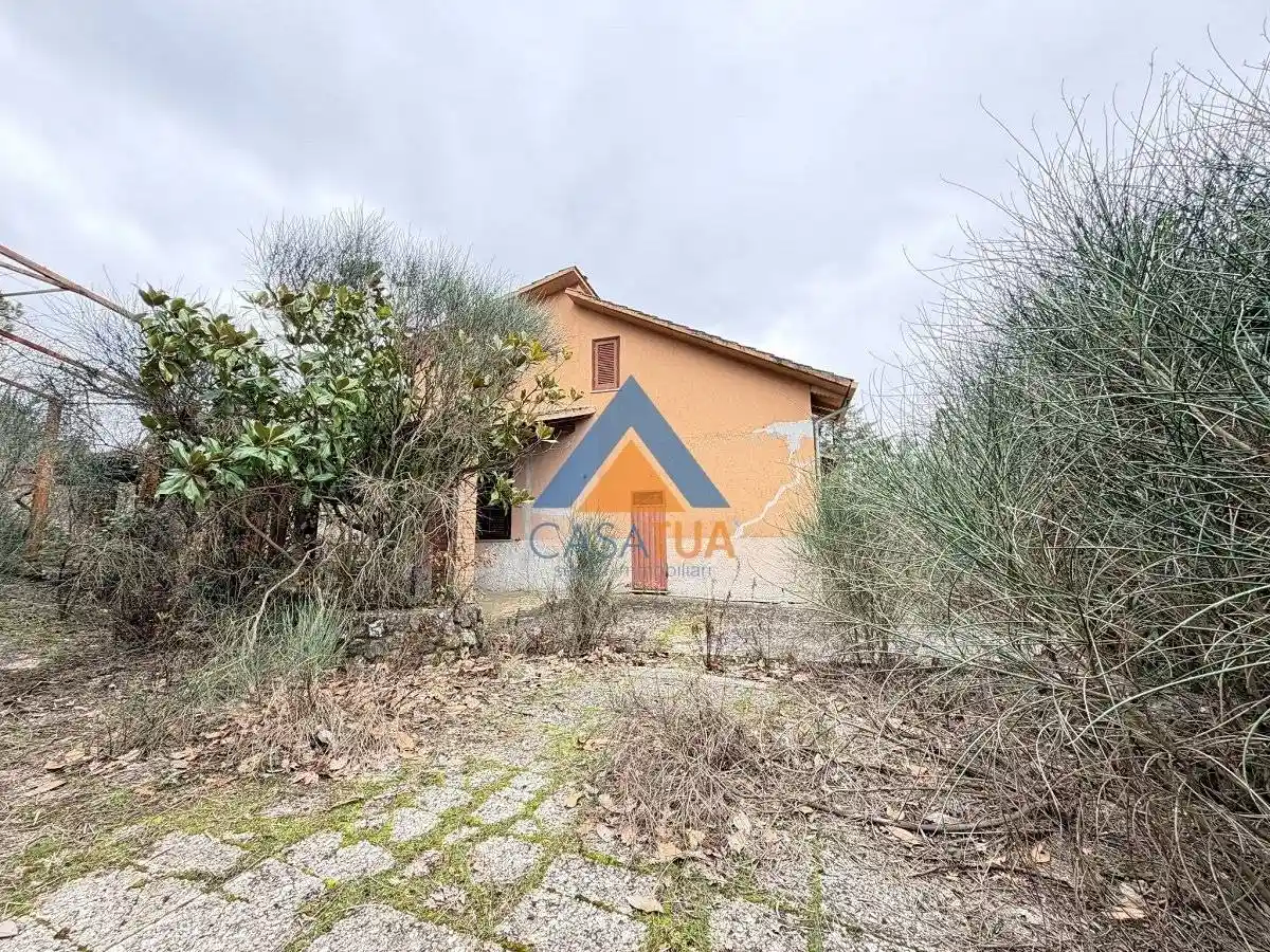 Villa in vendita a Montecchio