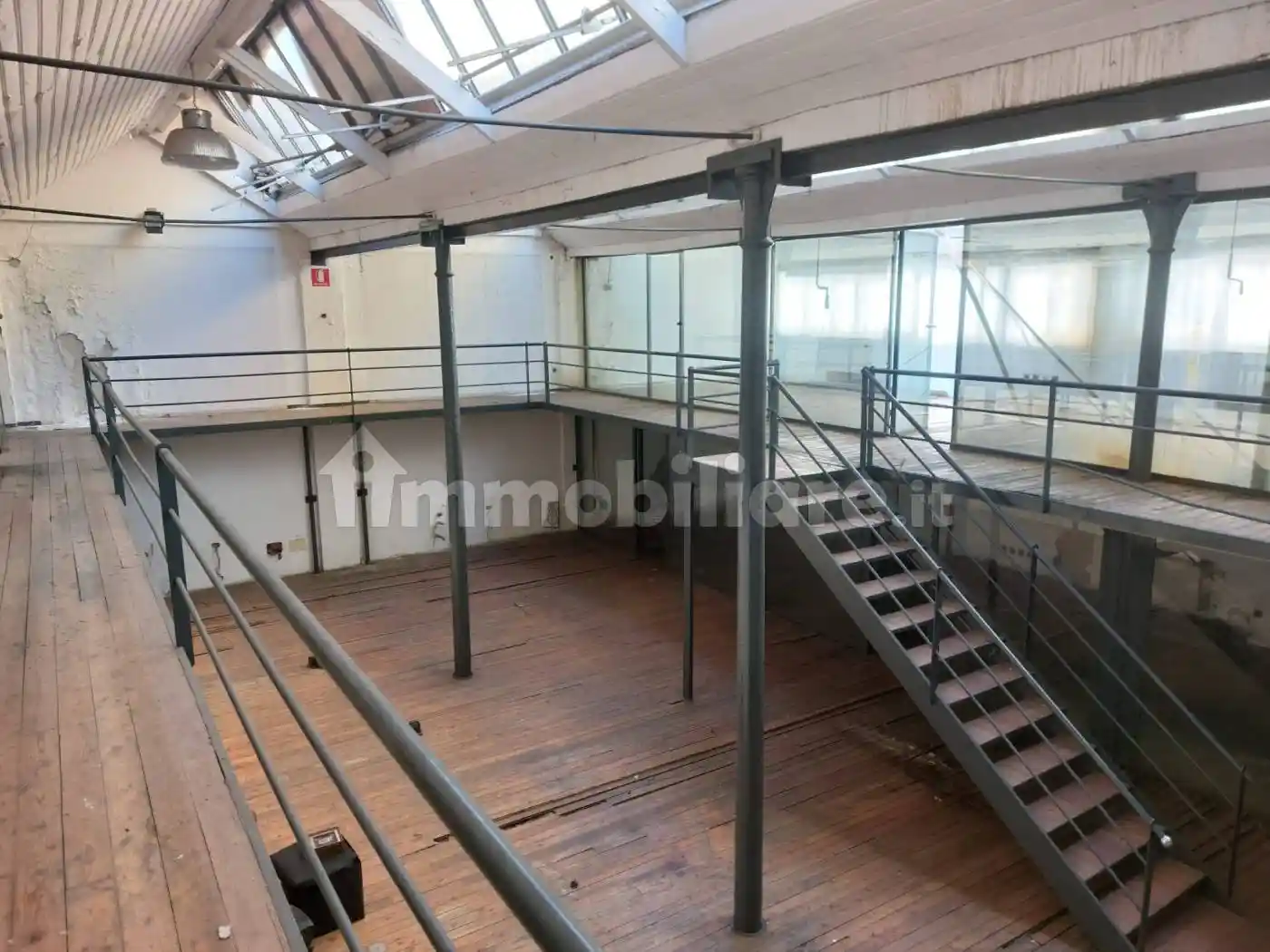 Palazzo - Edificio in vendita a Milano