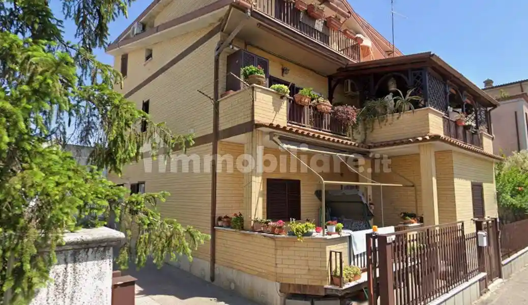 Appartamento in vendita a Guidonia Montecelio