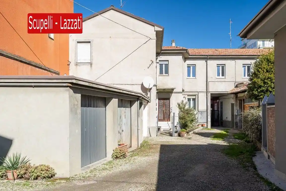 Appartamento in vendita a Voghera