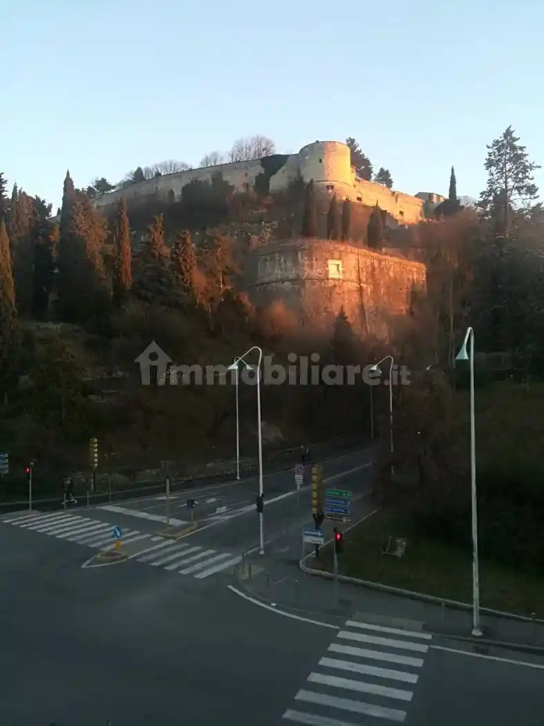 Appartamento in affitto a Brescia