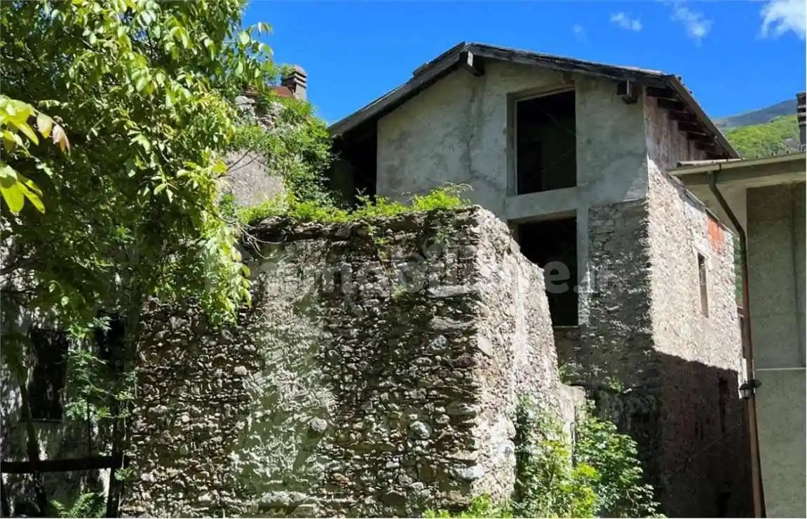 Casa indipendente in vendita a Cortenova