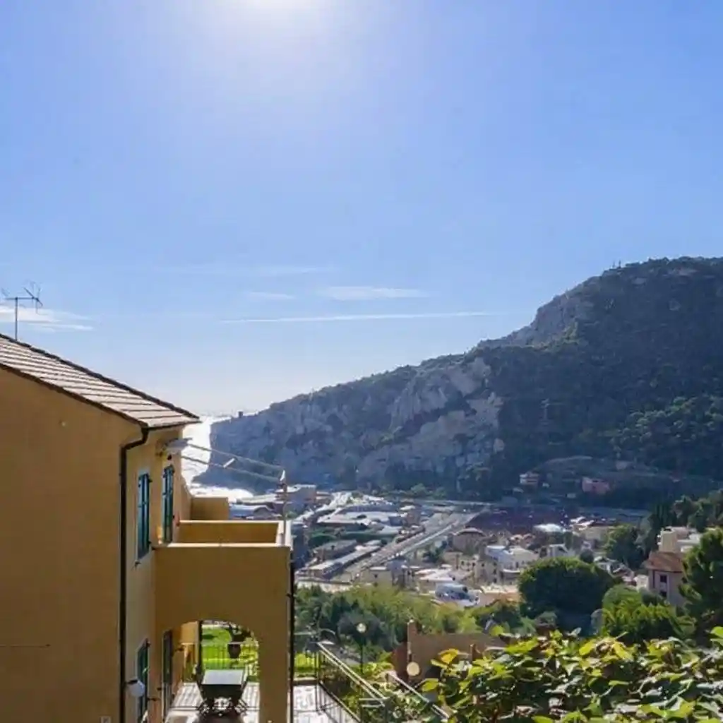 Appartamento in vendita a Finale Ligure