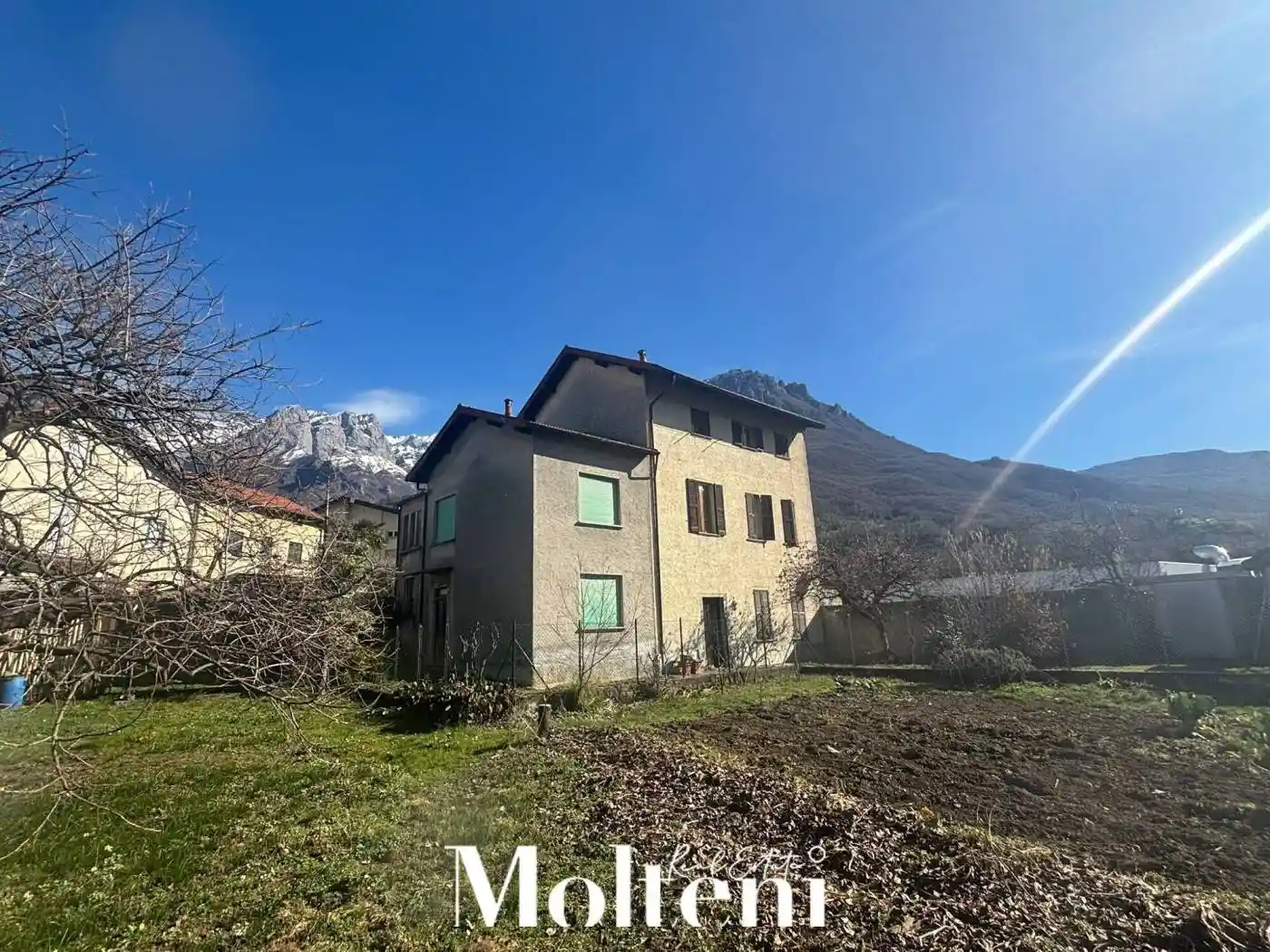 Casa indipendente in vendita a Mandello del Lario