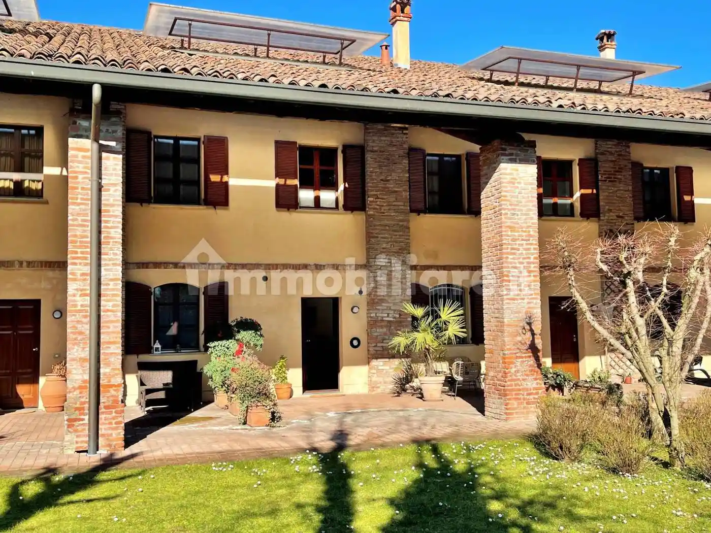 Casa indipendente in vendita a Pavia