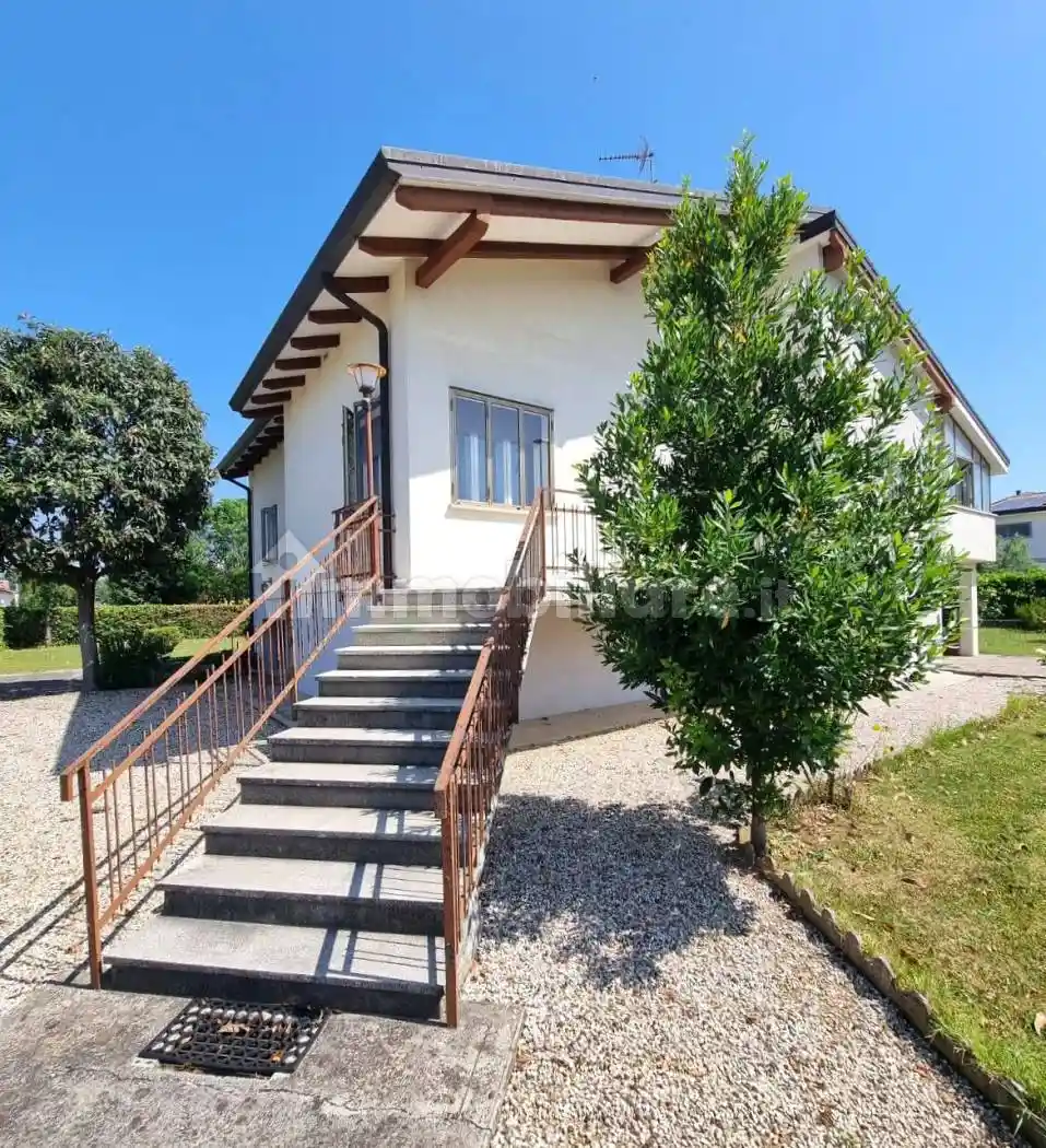 Villa in vendita a Bagnaria Arsa