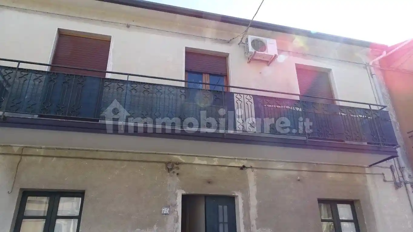 Villetta a schiera in vendita a Camporotondo Etneo