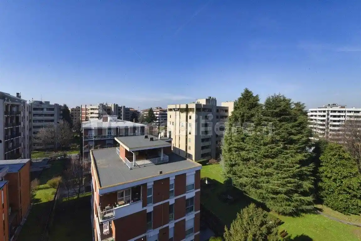 Appartamento in vendita a Monza
