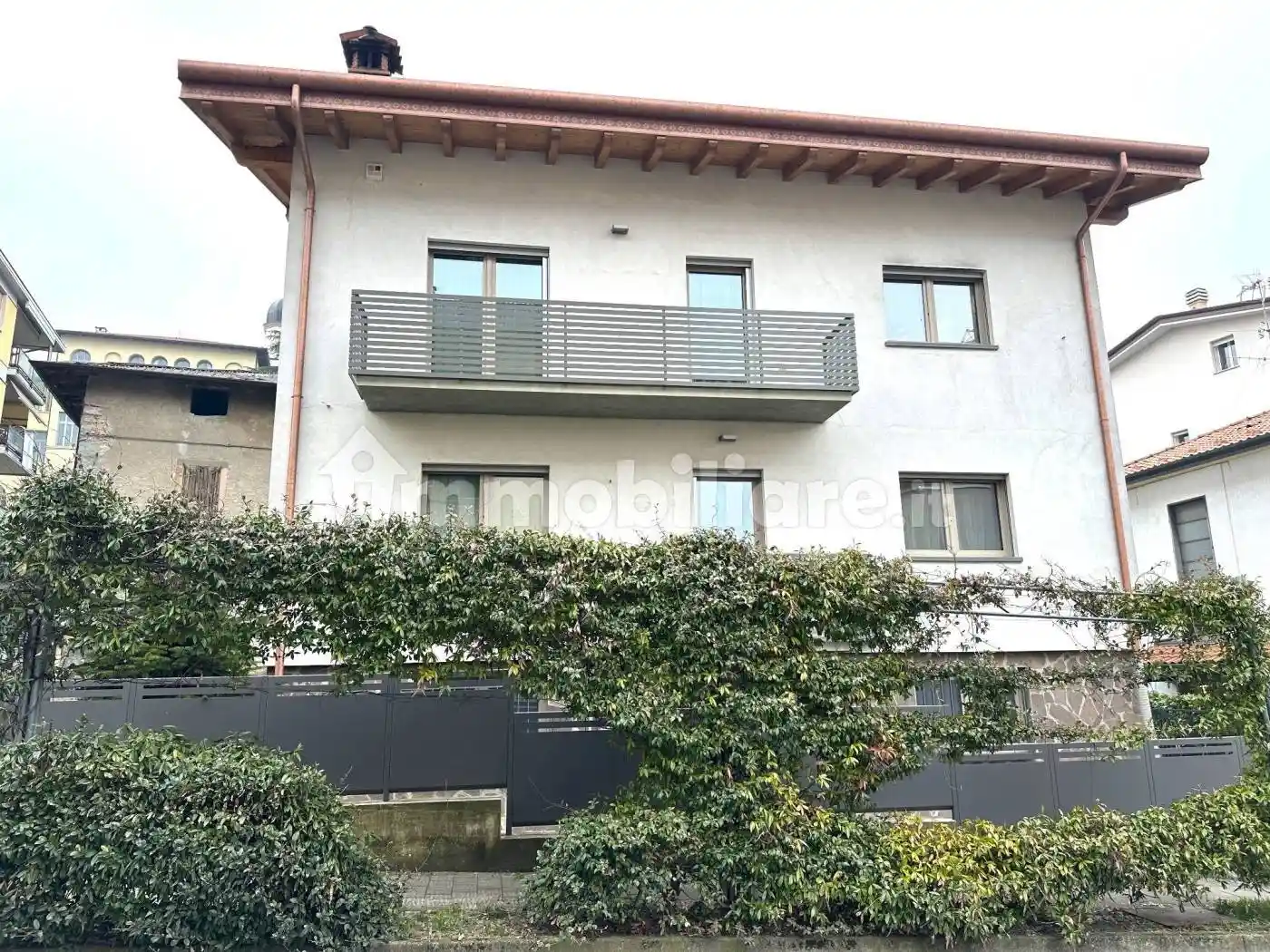 Villa in vendita a Albino