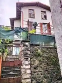 Palazzo - Stabile in vendita a Valbrona