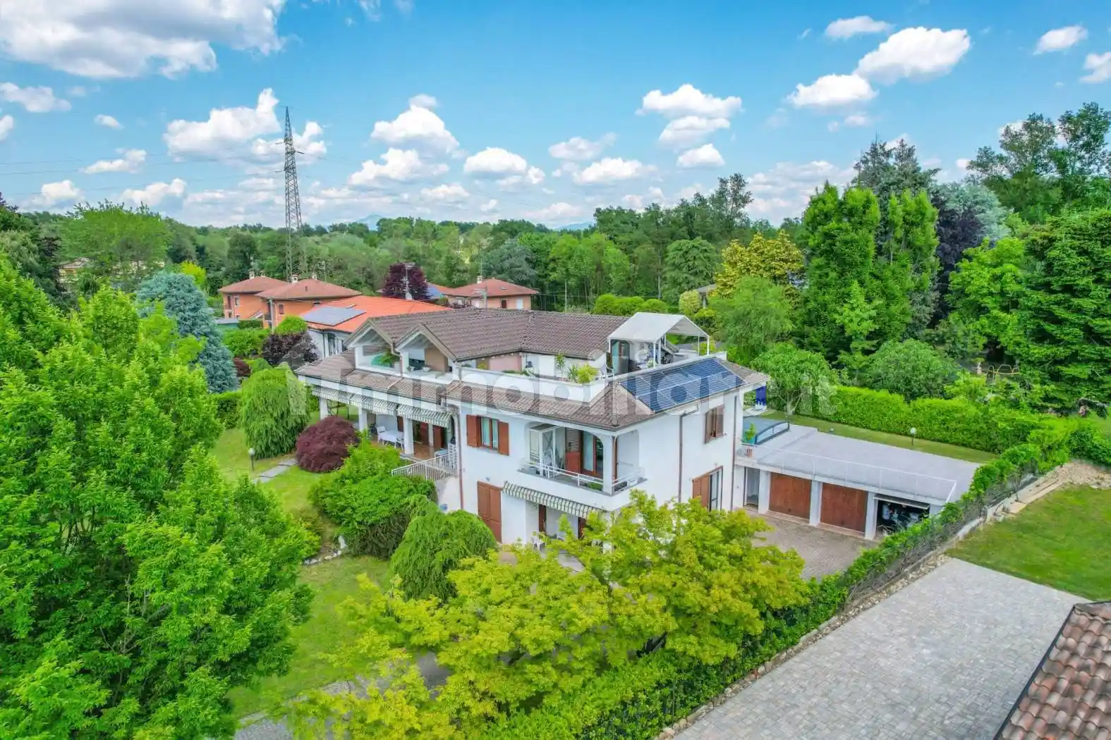 Villa in vendita a Castronno