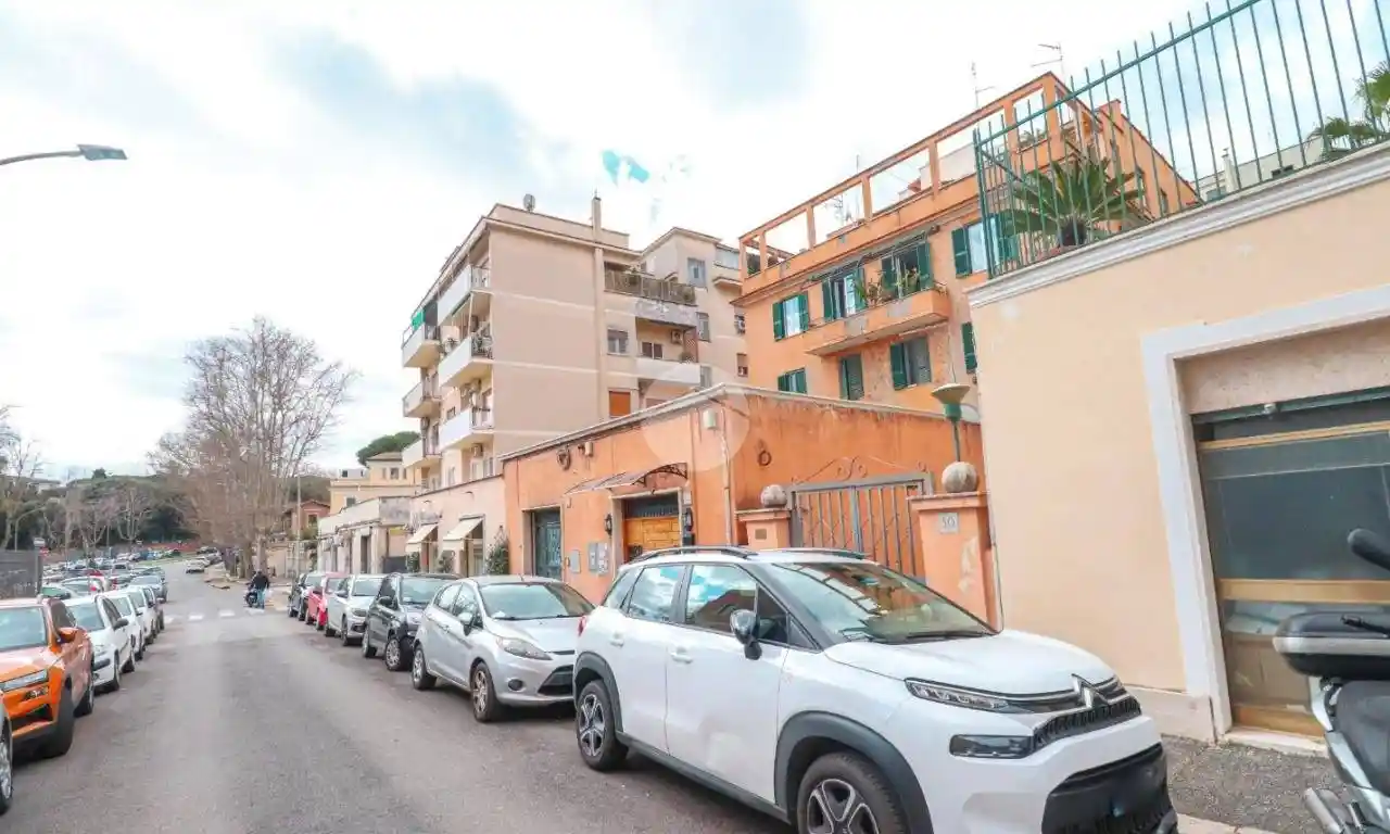 Appartamento in vendita a Roma