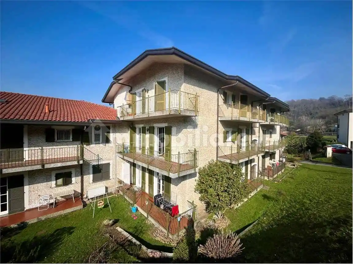 Appartamento in vendita a Castello di Brianza