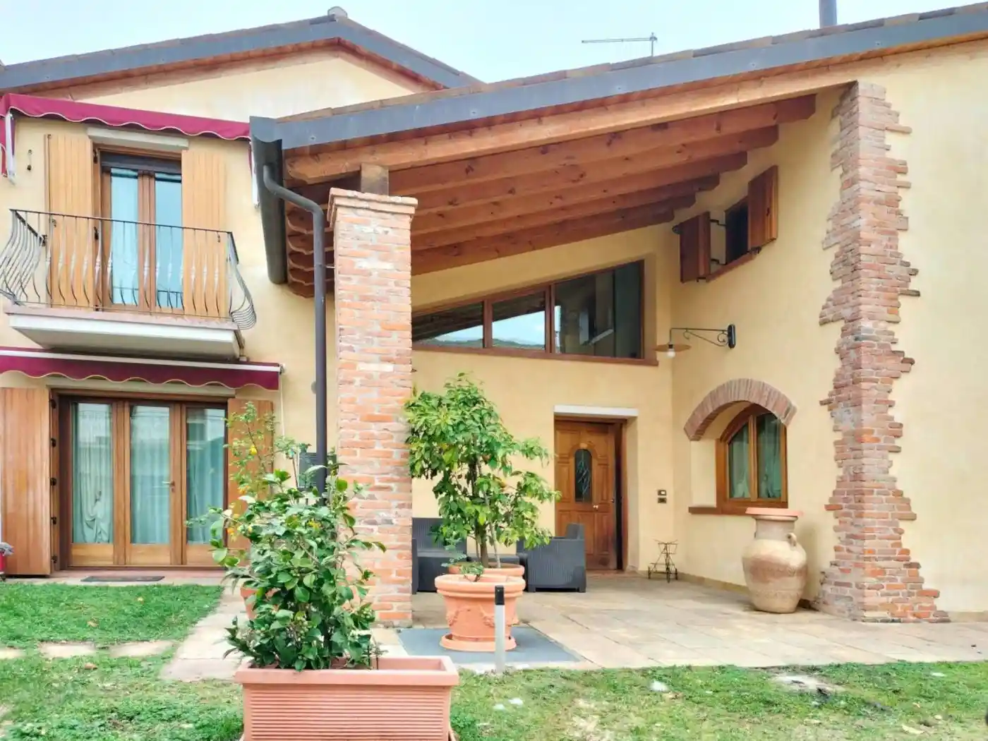 Villa in vendita a Rosà