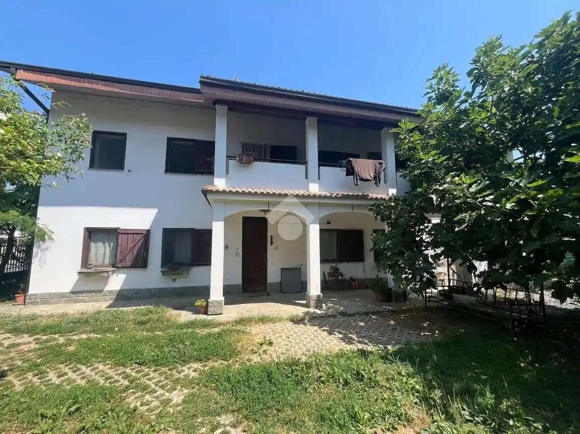 Casa indipendente in vendita a San Francesco al Campo