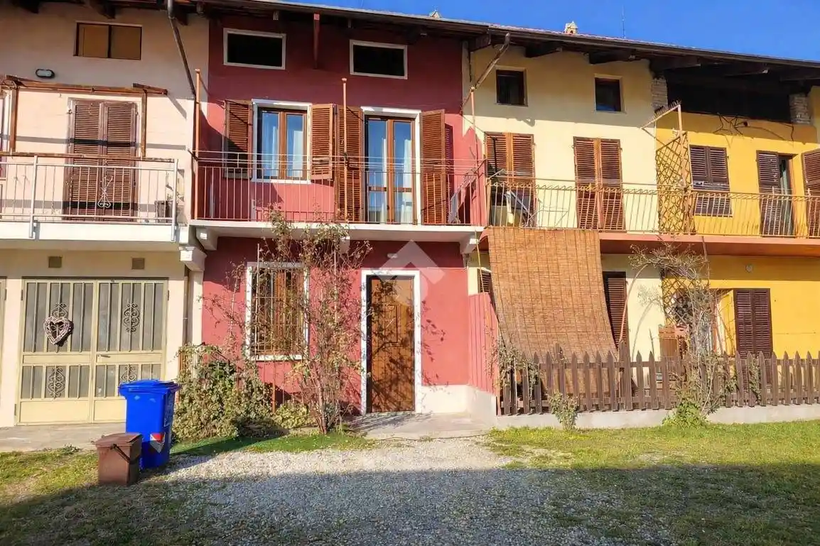 Casa indipendente in vendita a San Francesco al Campo