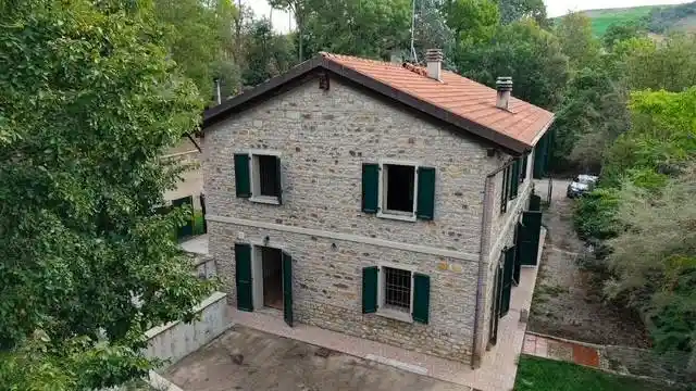Rustico - Casale in vendita a Castel San Pietro Terme